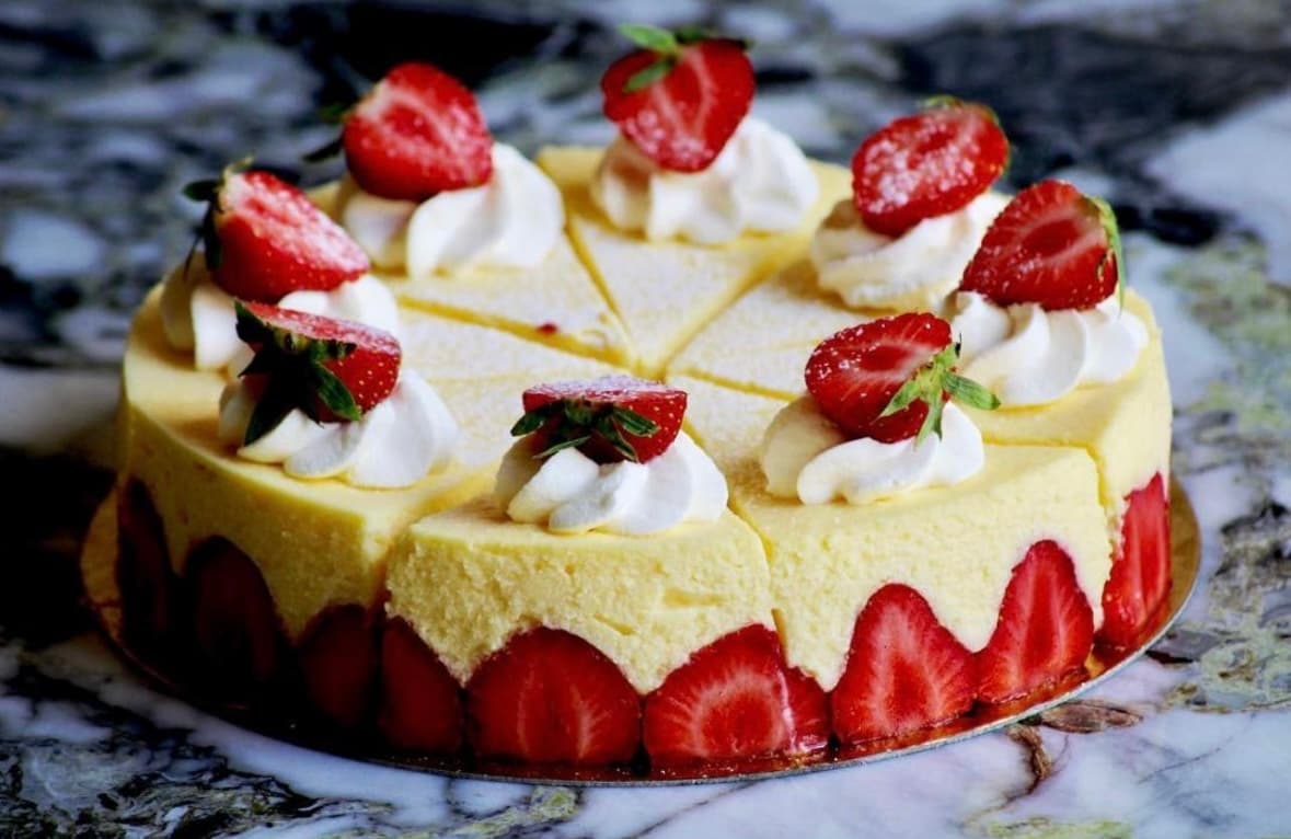 Fraisier Mousseline Vanille 8/10p
